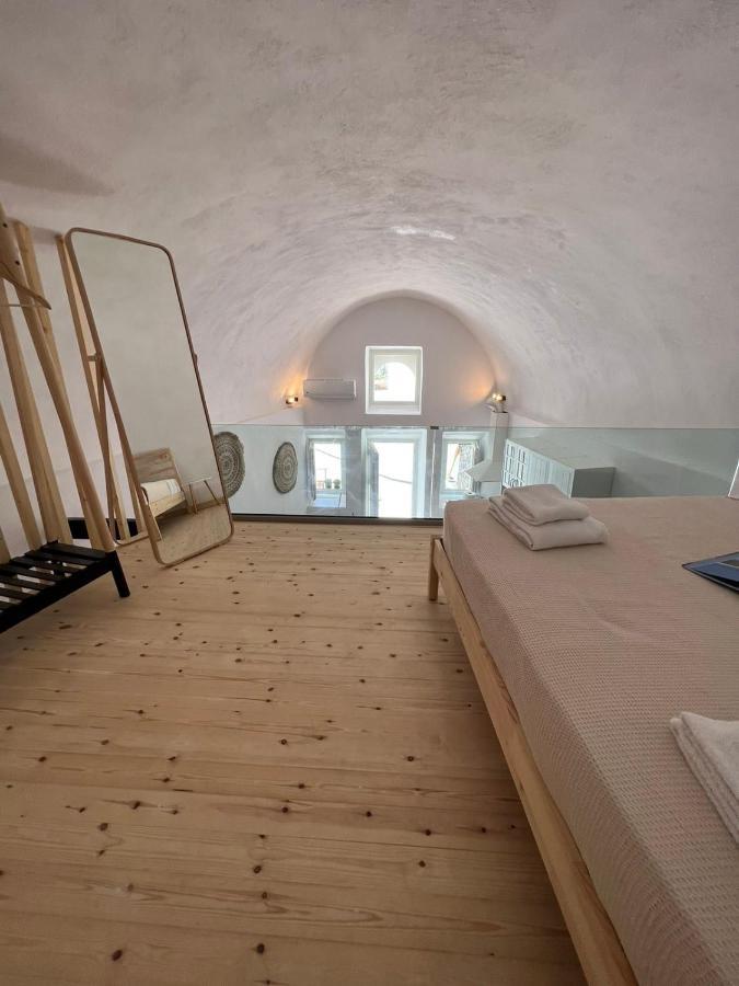 Angeleve Villa With Private Jacuzzi Fira  Zewnętrze zdjęcie