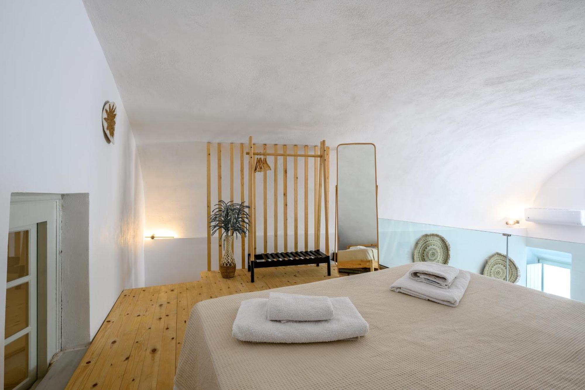 Angeleve Villa With Private Jacuzzi Fira  Zewnętrze zdjęcie