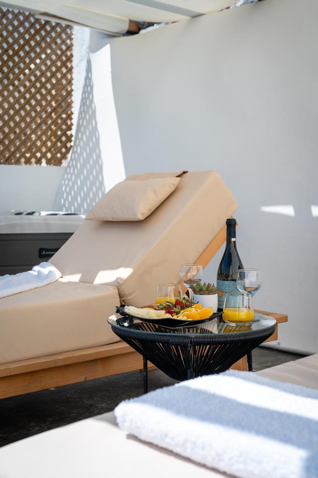 Angeleve Villa With Private Jacuzzi Fira  Zewnętrze zdjęcie